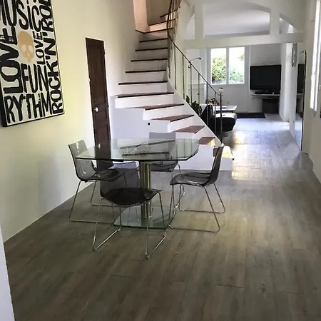 וילה Bastide Provencale טולון